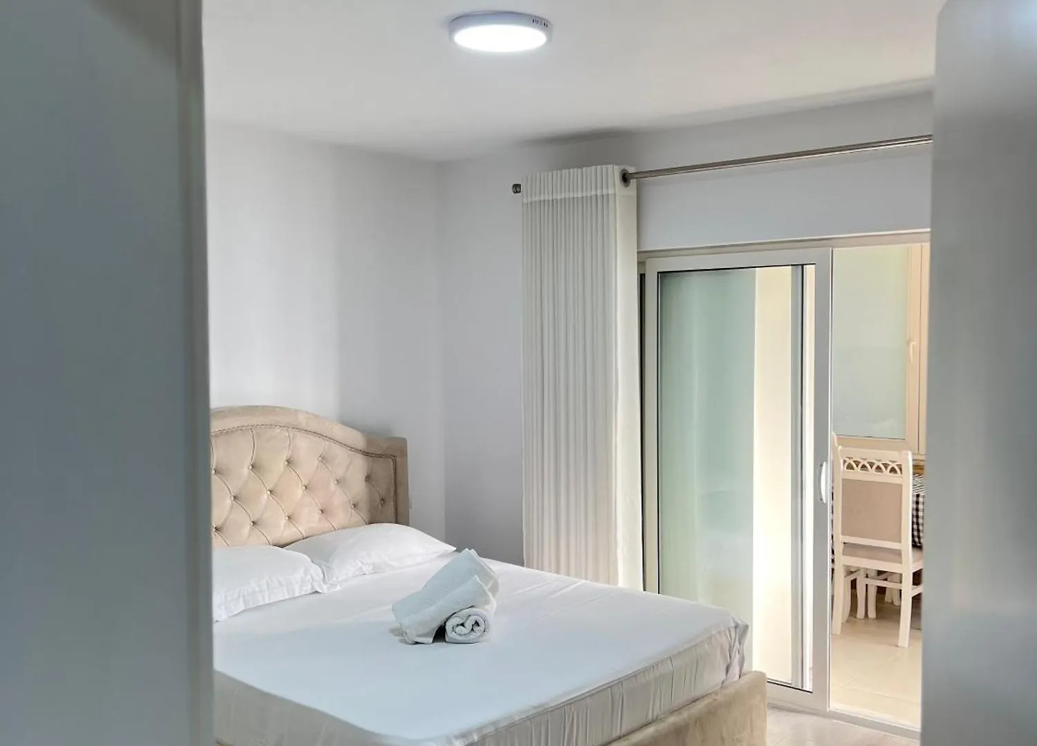 City Center Blloku - Elegant Apartment 02 Tirana