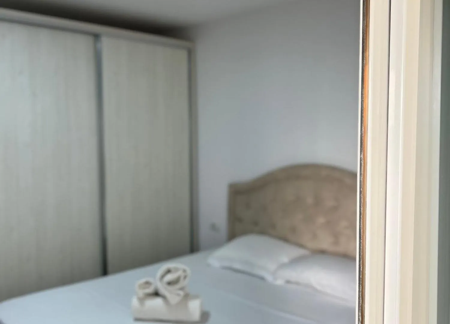 City Center Blloku - Elegant Apartment 02 Tirana